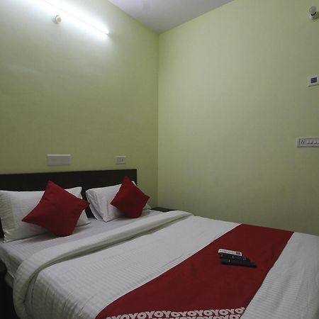 Hotel O V R Residency Near Sri Amruth Chithra Mandira Bangalore Exteriör bild