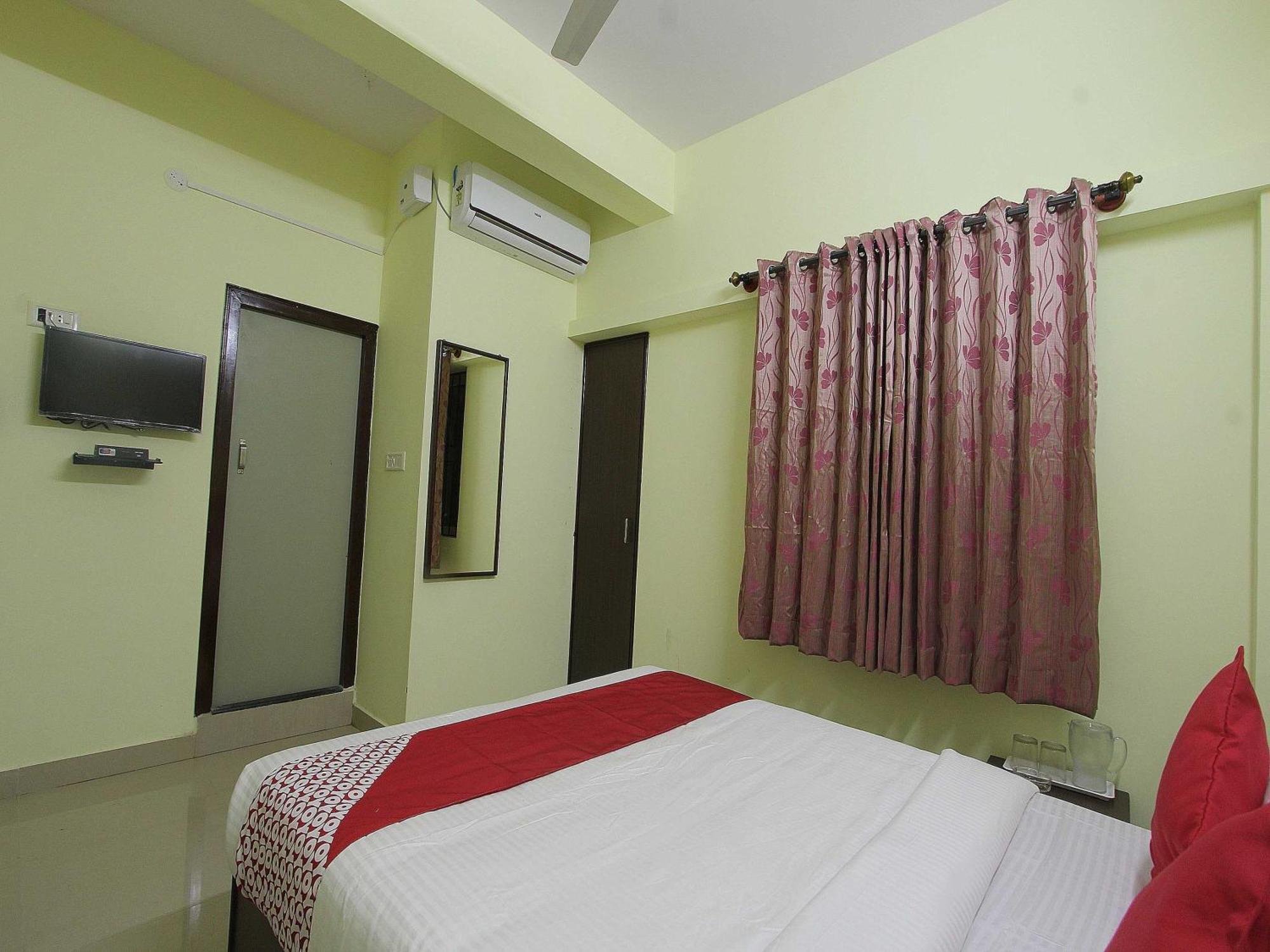 Hotel O V R Residency Near Sri Amruth Chithra Mandira Bangalore Exteriör bild