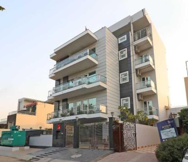 Hotel O V R Residency Near Sri Amruth Chithra Mandira Bangalore Exteriör bild