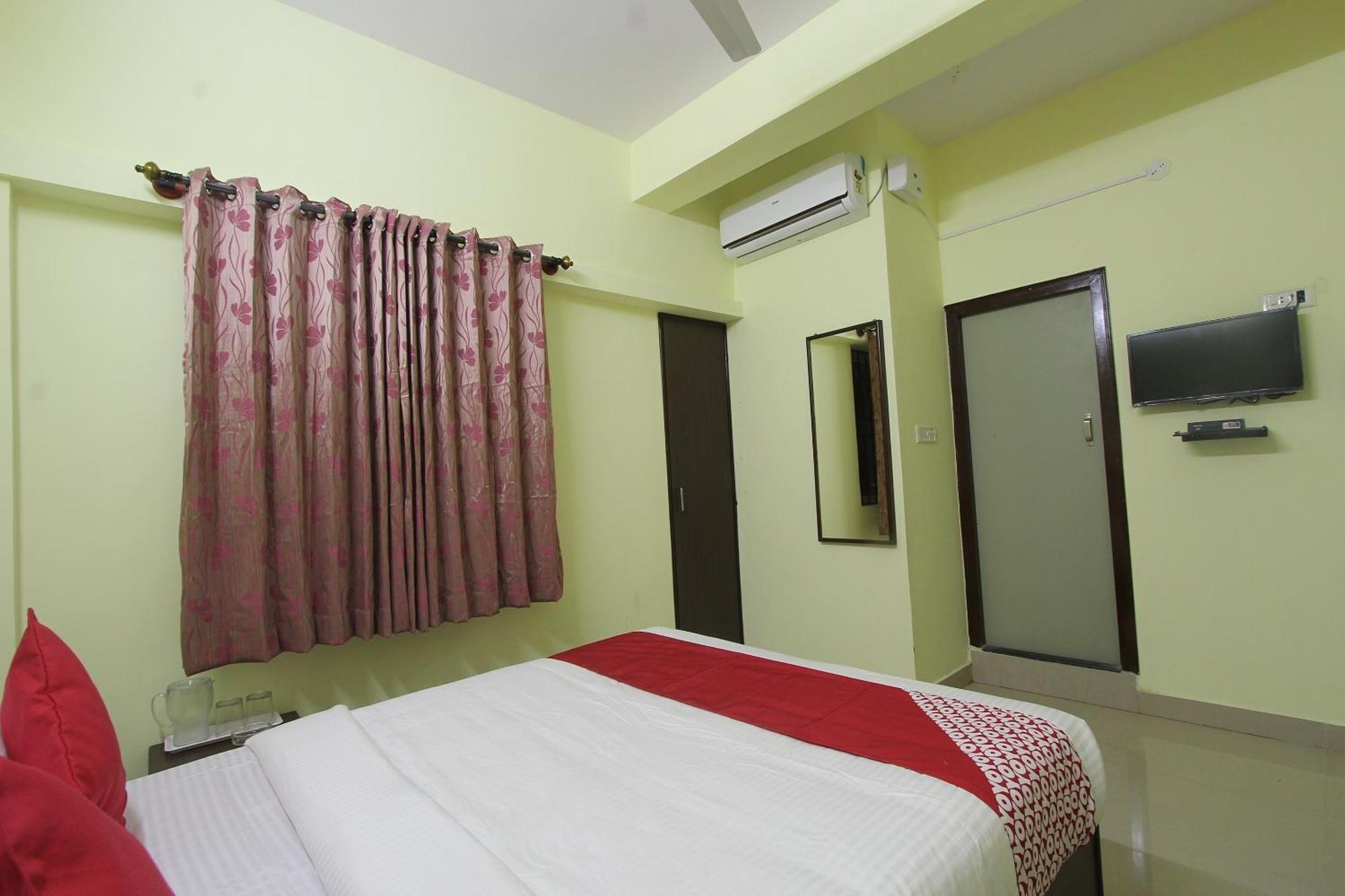 Hotel O V R Residency Near Sri Amruth Chithra Mandira Bangalore Exteriör bild