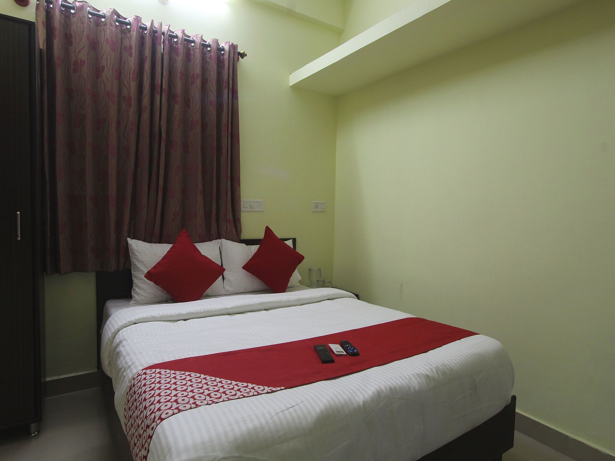 Hotel O V R Residency Near Sri Amruth Chithra Mandira Bangalore Exteriör bild